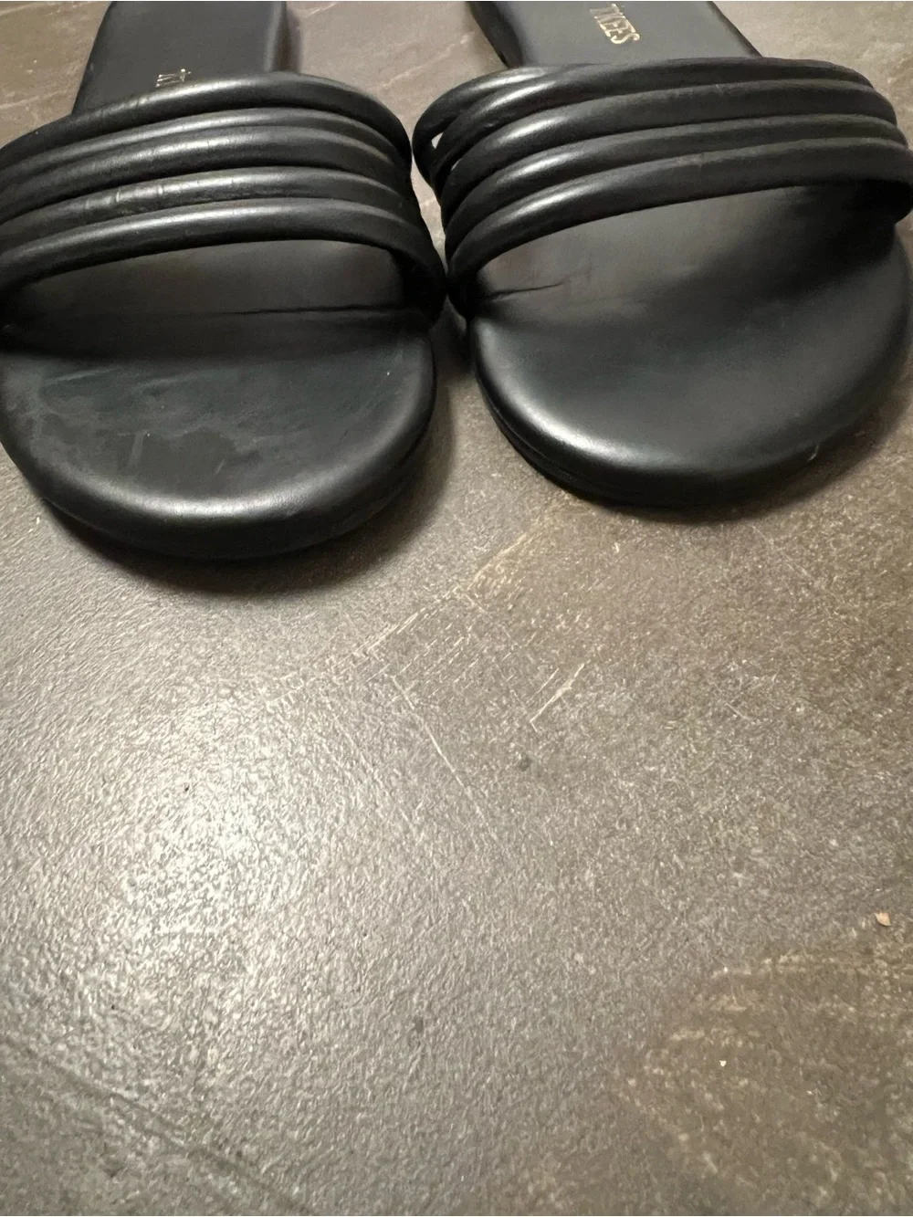 TKEES Black Ribbed Single-Band Slide Sandals
